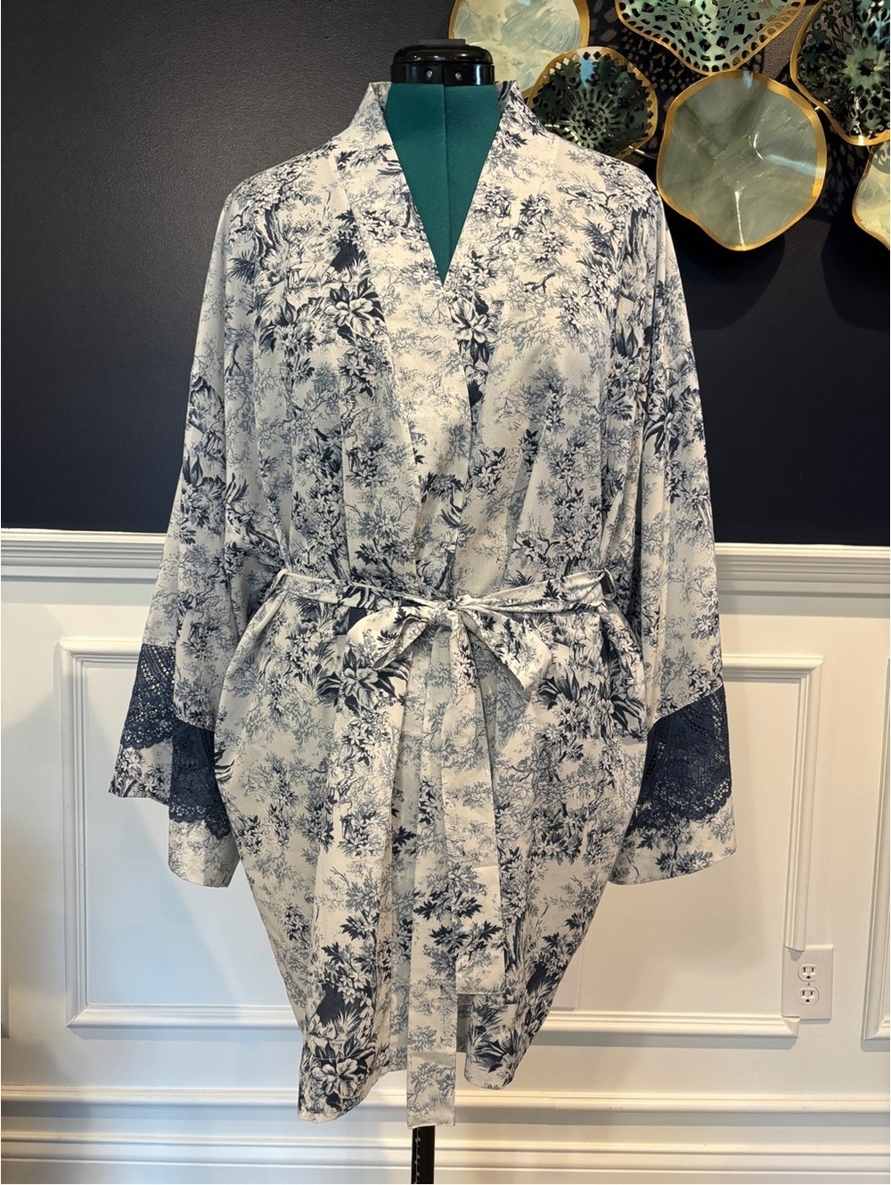 Cacique Lane Bryant Blue Toile Kimono Robe Lace Trim Tie Waist Size 14/16